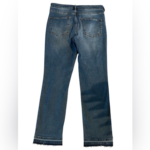 Pilcro Frayed Hem Straight Leg Medium Wash Jeans with stretch. Size 32 - Picture 2 of 10